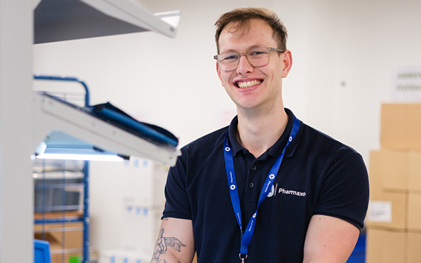 pharmaxo_compounding_staff12_600x375
