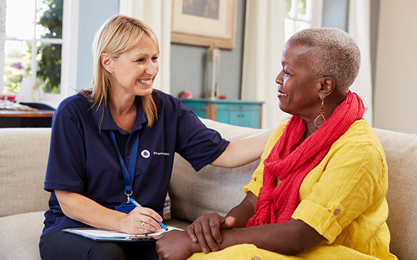 pharmaxo_patient_and_staff10_600x375